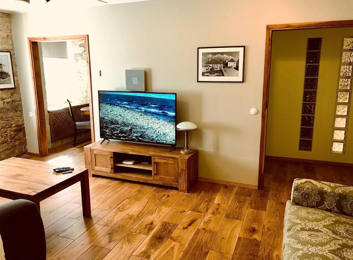 Kohtu Apartment Unique กูรัซซาเร ภายนอก รูปภาพ